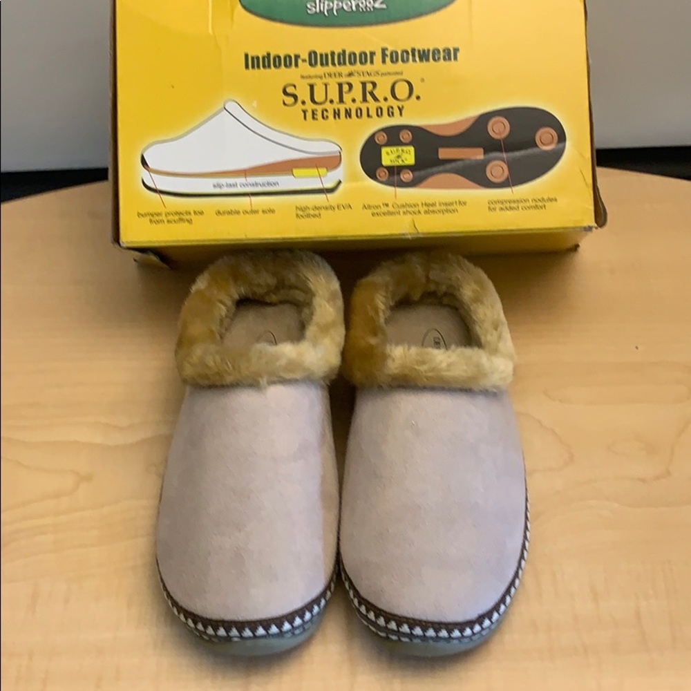 Indoor-outdoor Deer Staggs slipperooz new